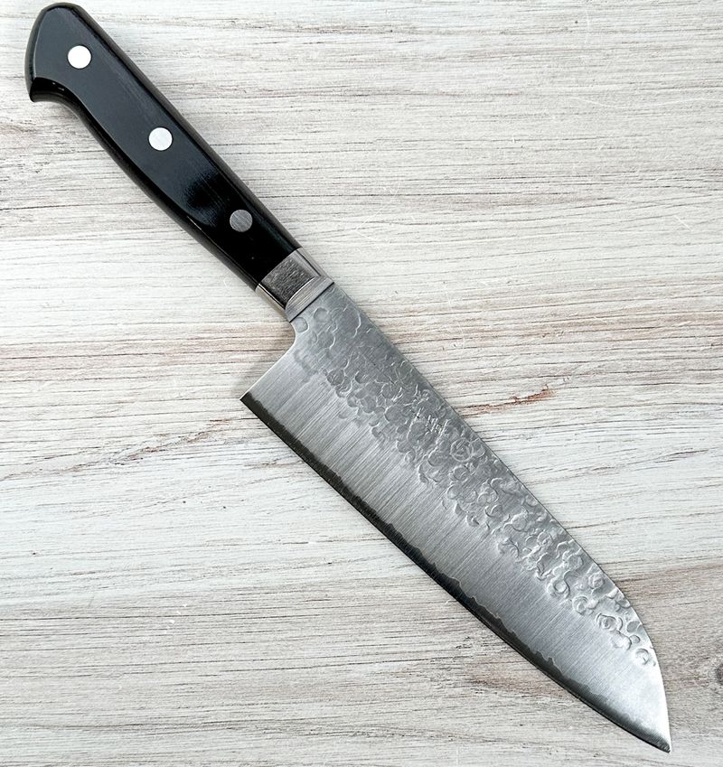 Takamura VG-10 Hammered Santoku 165mm