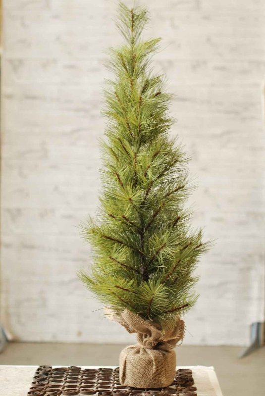 Long Needle Snow Pine Tree Table Top Christmas Tree 5 Foot