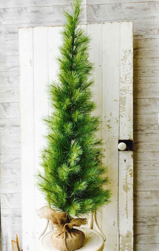 Long Needle Pine Twig Tree Table Top Christmas Tree 4 Foot