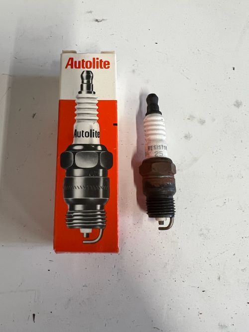 Auto Lite Spark Plug (Fits MANY makes/models) 8 Pack
