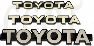 Emblem TOYOTA" title="Emblem TOYOTA