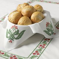 Victorian Frieze, STAMPED Cross Stitch Bread Cover, 18"x18" Bucilla)