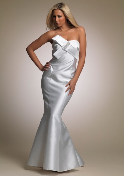 Dave and Johnny Prom Dress 6980