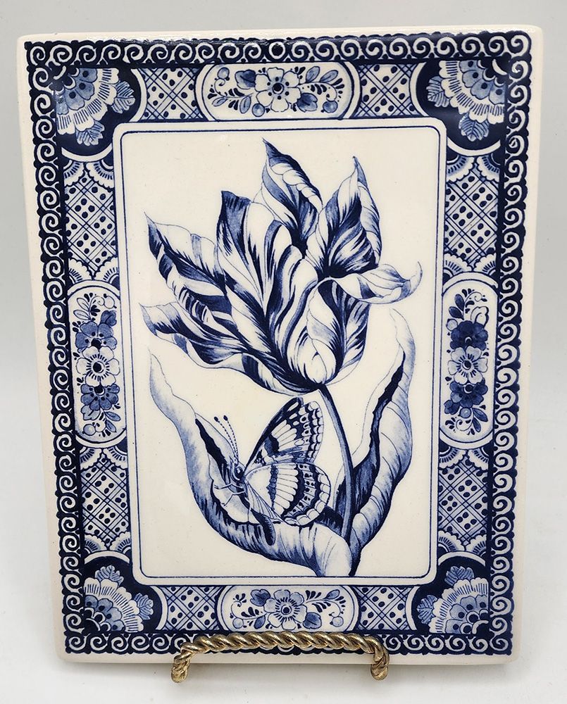 DeWit Handpainted Applique with Tulip Design