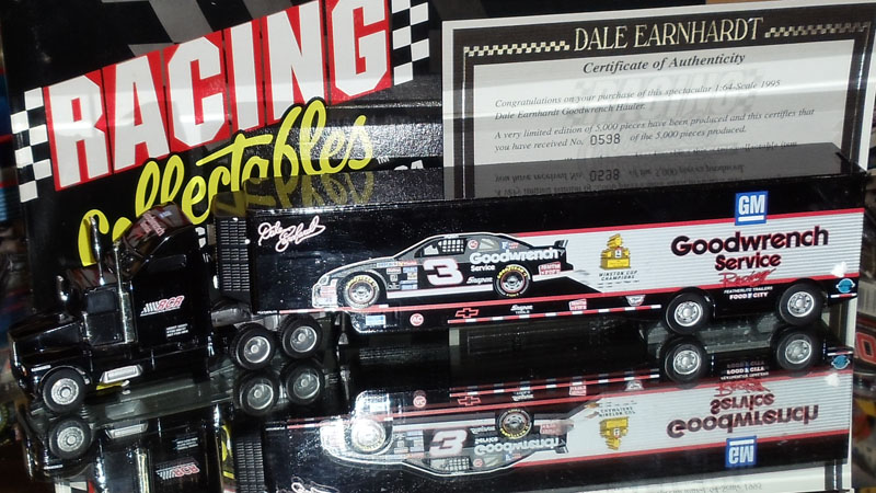 DALE EARNHARDT SR 7X CHAMPION 1/64 TRANSPORTER