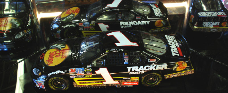 Diecast Martin Truex Jr 2005 Nascar 1:24 - Action Bass Pro Shops Black - Edizione Limitata