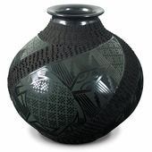 Black Mata Ortiz Mimbres Turtle Pot