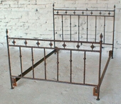 Hammered Arrow Forged Iron Bed