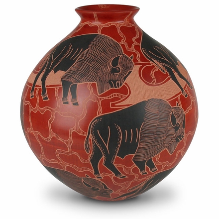 Mata Ortiz Buffalo Pot