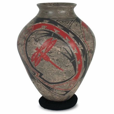 Mata Ortiz Dragonfly Vase