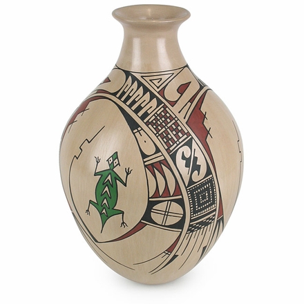 Mata Ortiz Vase with Southwest Design