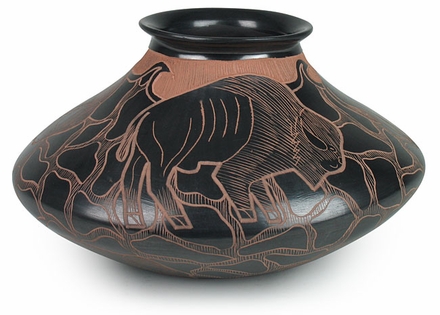Short Mata Ortiz Blackened Buffalo Pot