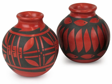 Small Red & Black Mata Ortiz Pots - Set of 2