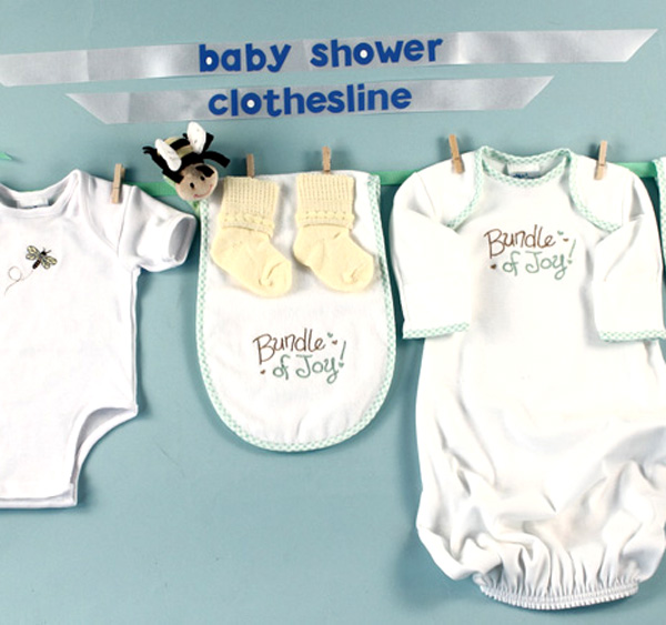 Baby Shower Clothesline Baby Gift (Neutral)