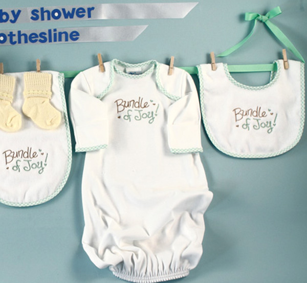 Baby Shower Clothesline Baby Gift (Neutral)