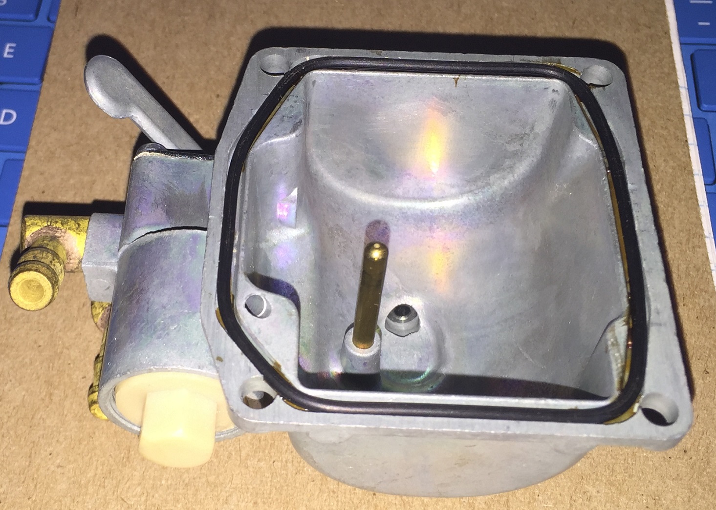 Carb Screen @ CARB FUEL SCREEN CAP EARLY CT90K1 WITH 4 SCREW FLOAT BOWL (332M)