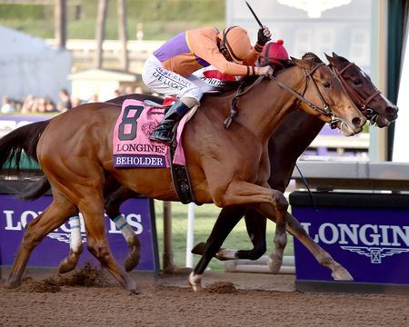 Beholder Noses Out Songbird - 2016 Breeders Cup