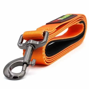 OTIS-CLAUDE-DOG-LEASH-MEDIUM-TURMERIC
