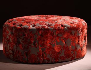 5005 Victoria 40" Round Ottoman in Red Velvet Fabric - Armen Living - LC5005OTRE