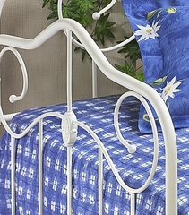 Daybed - Betsy Daybed in Textured White