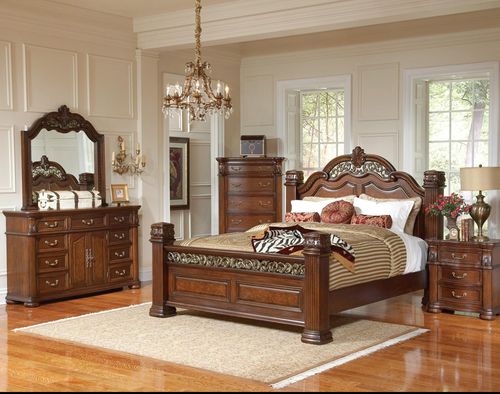 DuBarry 5PC Queen Bedroom Set with  Reeded Pillar Accents - 201821Q