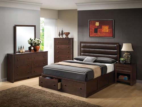 Remington Cherry Queen Bed, Dresser, Mirror, Chest and Nightstand - 202311Q