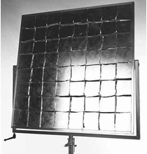 Matthews Silver Reflector Standard 42x42 inch Yoke w/ Brake 119732