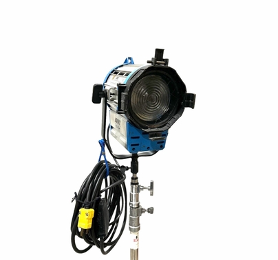 Used Arri 1K 1,000w Fresnel with Barndoor