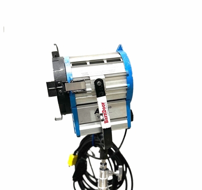 Used Arri 1K 1,000w Fresnel with Barndoor