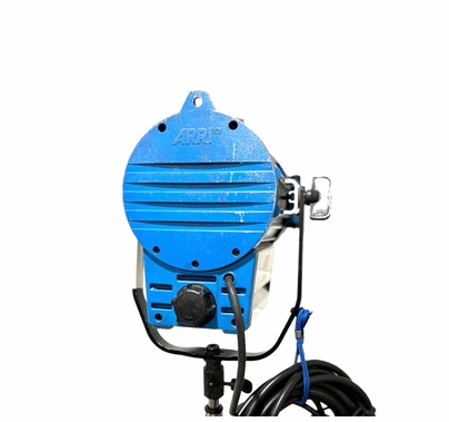 Used Arri 1K 1,000w Fresnel with Barndoor