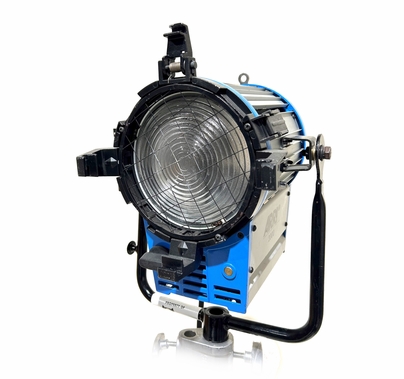 Used Arri 2000w 2K Fresnel Light with Barndoors