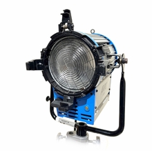 Used Arri 2000w 2K Fresnel Light with Barndoors