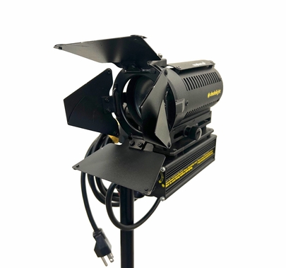 Used Dedolight DLHM4-300U Classic 24v / 150W Light with Barndoor