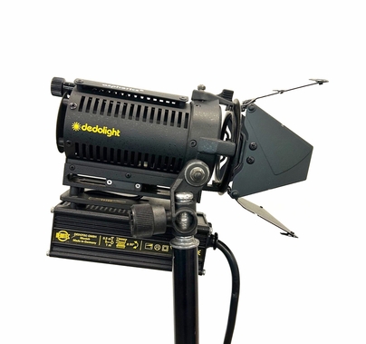 Used Dedolight DLHM4-300U Classic 24v / 150W Light with Barndoor