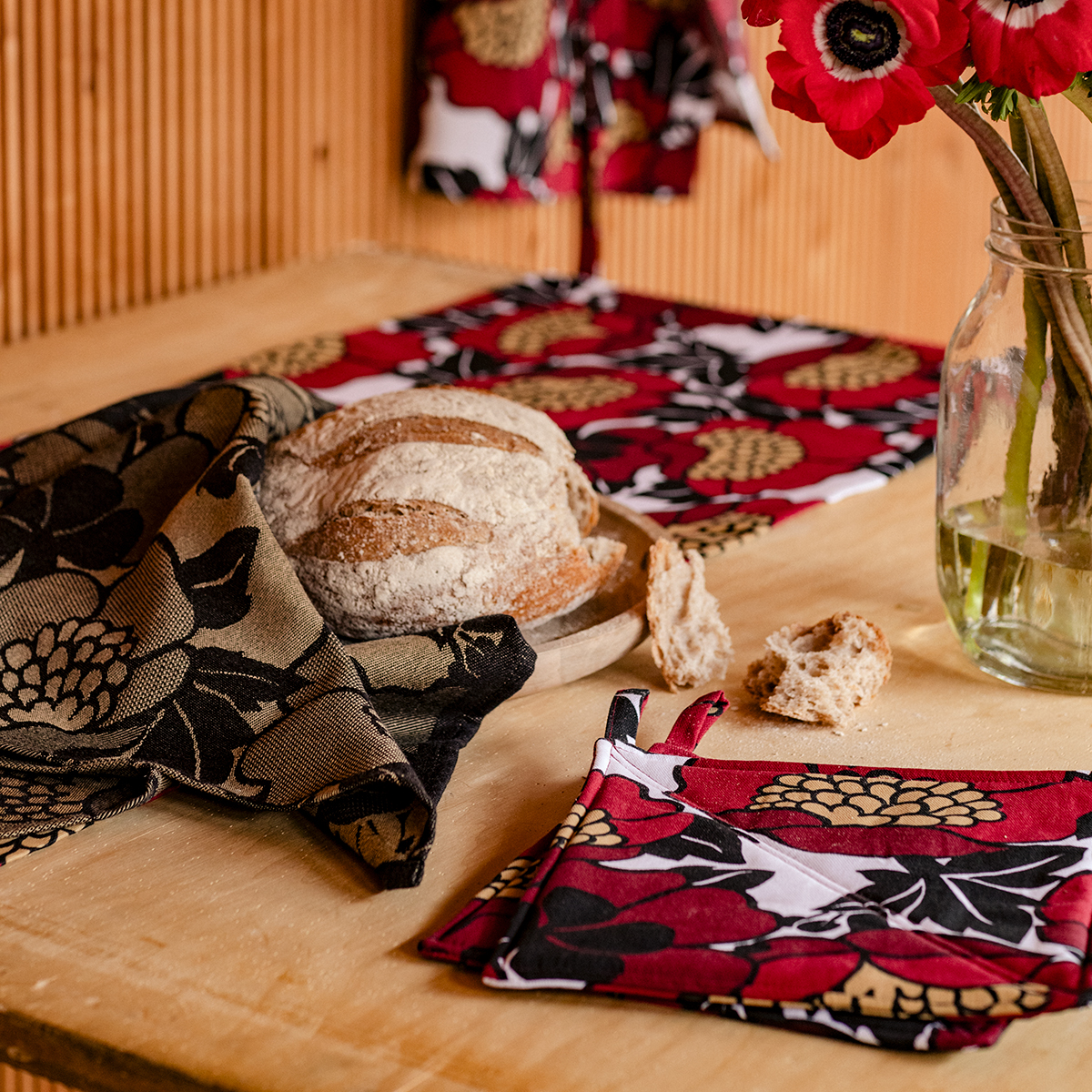 Finlayson Annukka Red Pot Holders Set of 2 Finlayson Half Off Sale