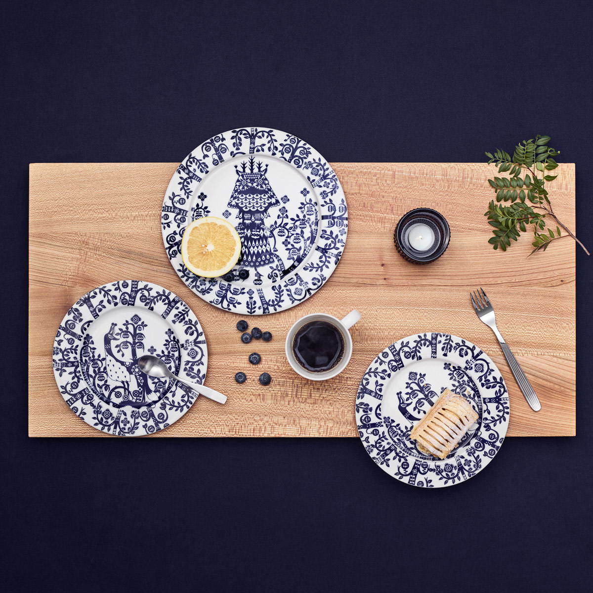 iittala Taika Midnight Blue Dinner Plate 101/2" iittala Taika