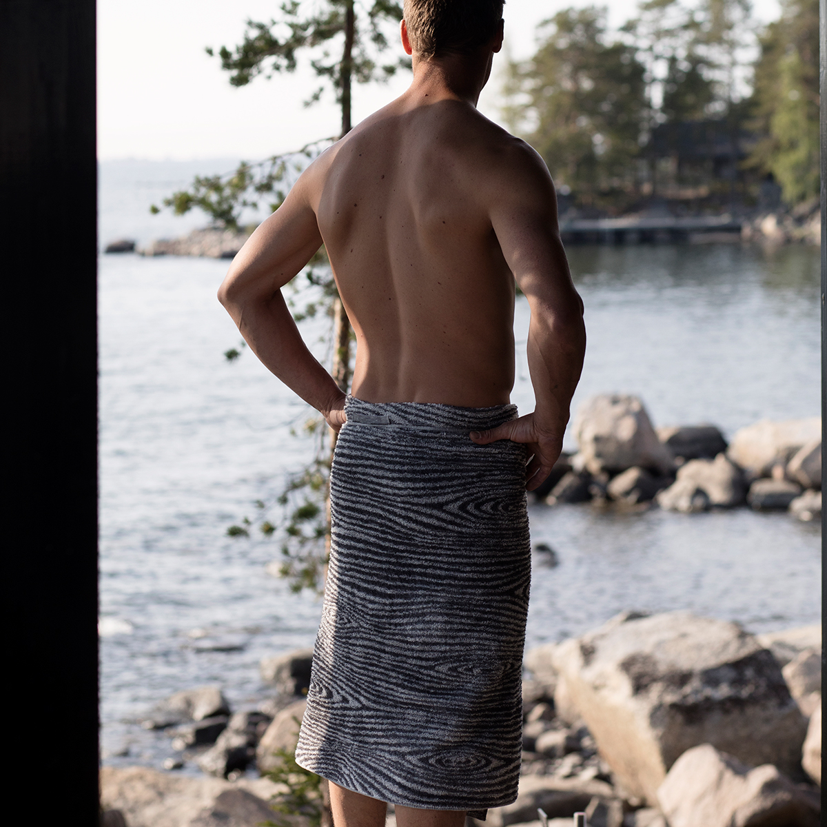 Lapuan Kankurit Viilu Black Sauna & Bath Towel Made in Finland