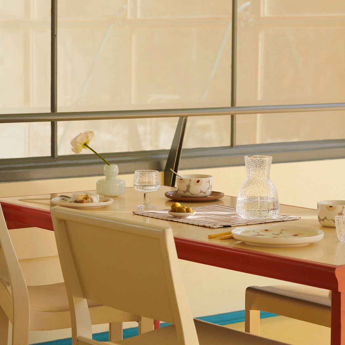 Marimekko Foam Flower Vase Marimekko Vases, Plant Pots, & Candle Holders