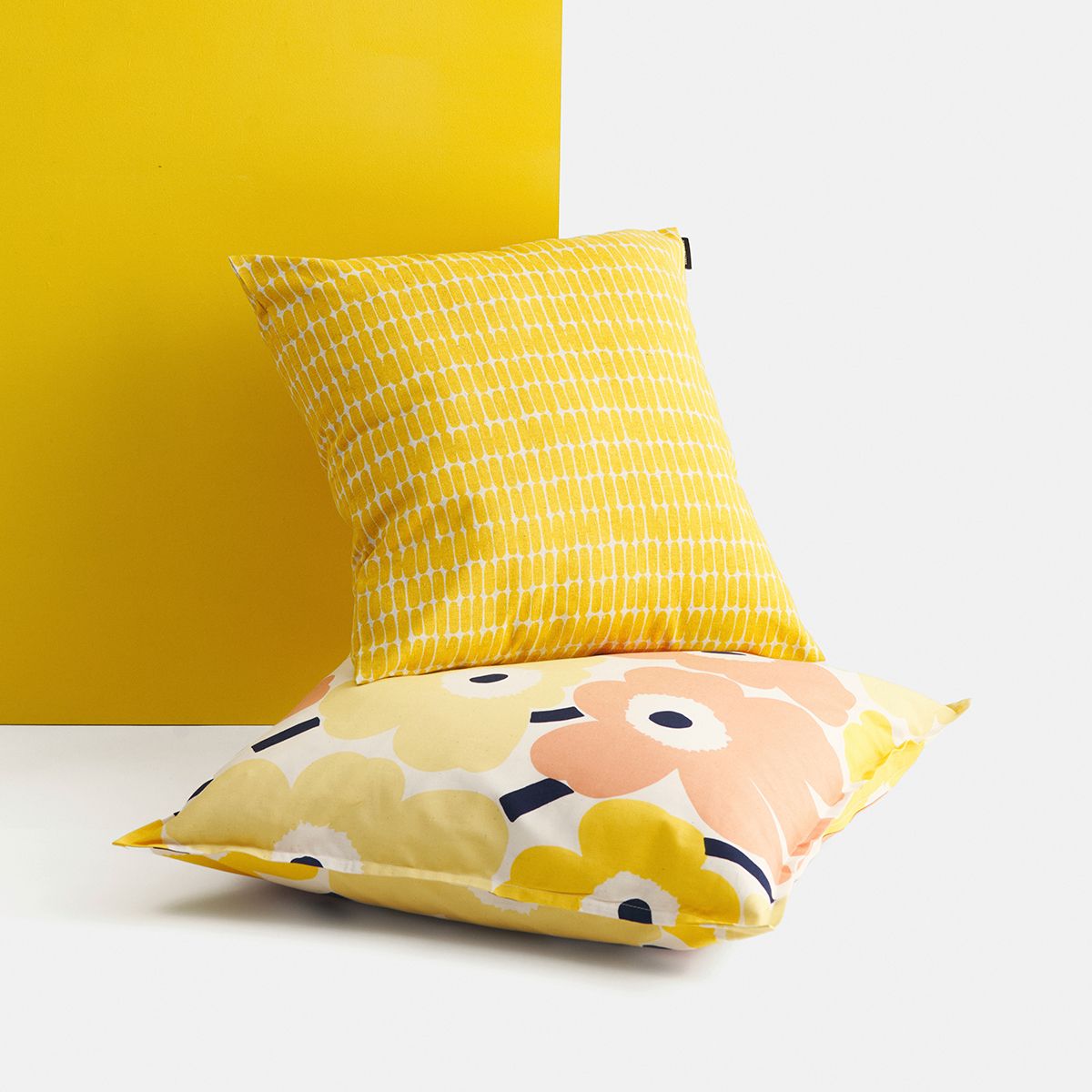 Marimekko Pieni Unikko Peach / Yellow / Navy Throw Pillow Throw Pillows
