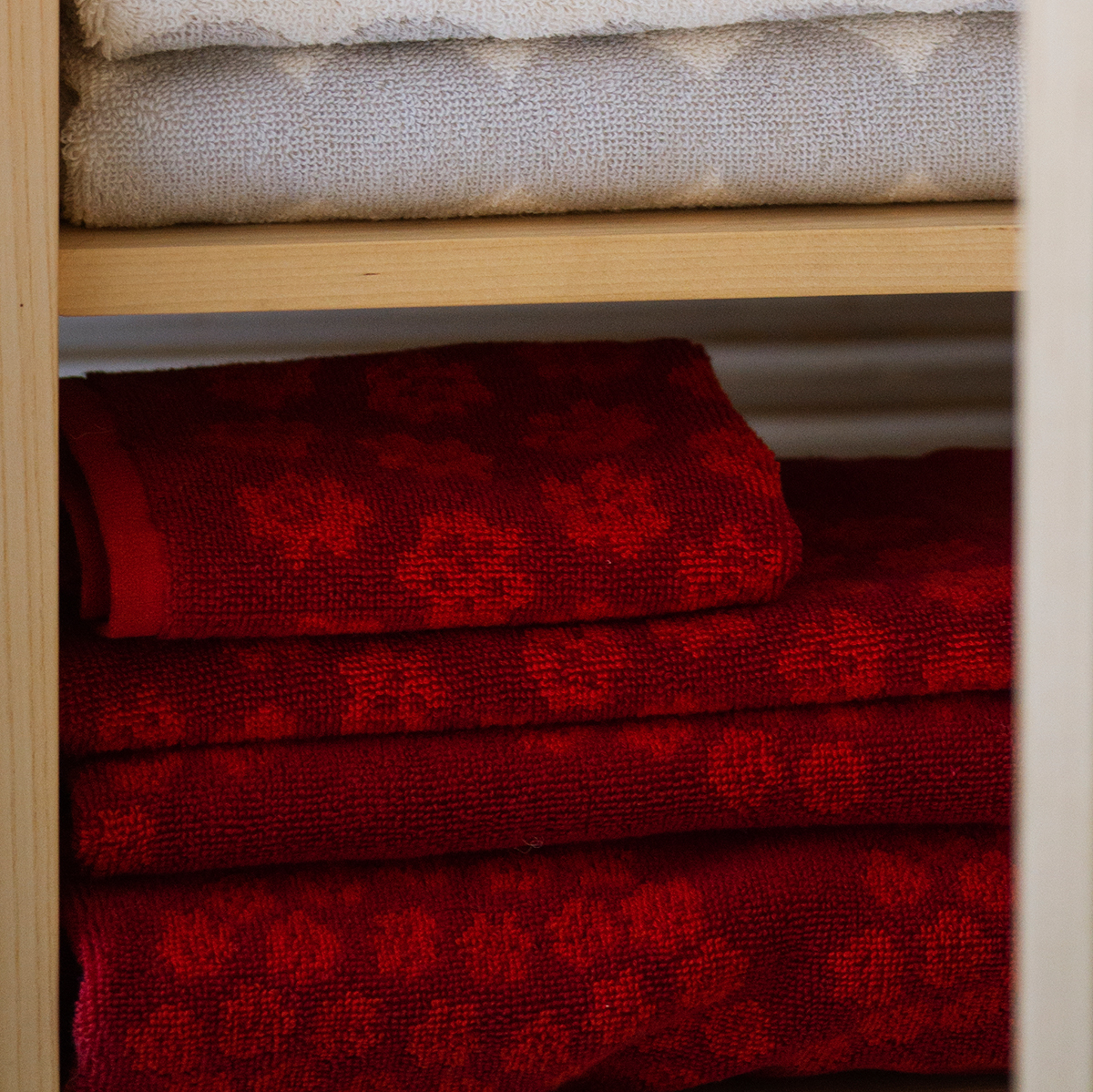 Marimekko Puketti Maroon / Red Bath Towels Marimekko Towels
