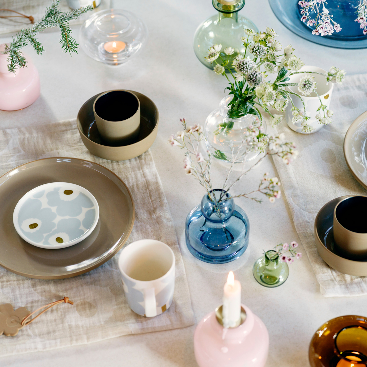 Marimekko Unikko Beige Woven Placemat Placemats