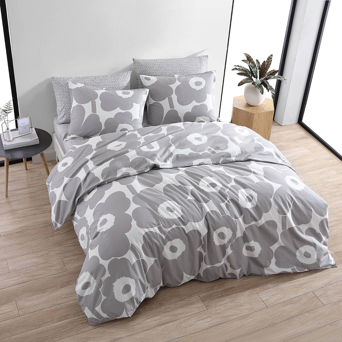Marimekko Unikko Grey King Duvet Cover Set Marimekko Unikko Grey Bedding
