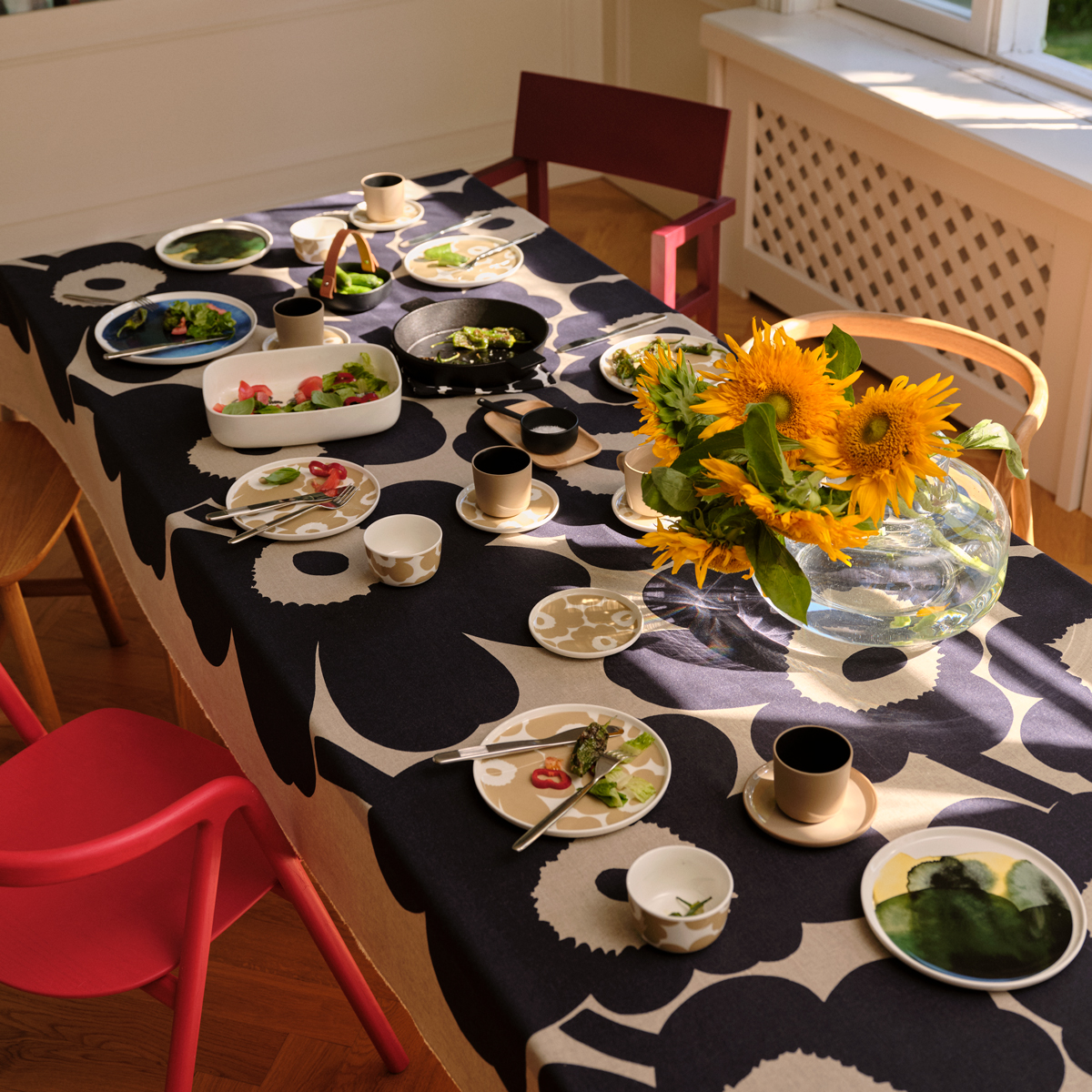 Marimekko Weather Diary Blue/White Dinner Plate Marimekko Weather