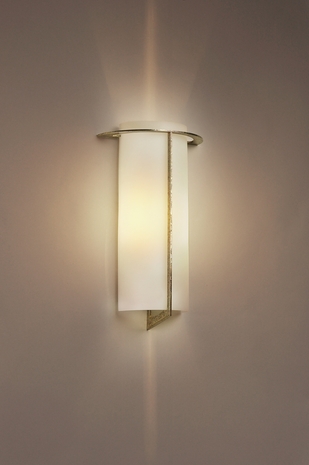0477 Ultralights Lighting Synergy Rustic Incadescent Wall Sconce