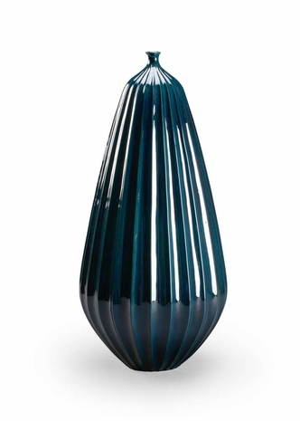 301358 Wildwood Lamps Fig Vase (Lg)