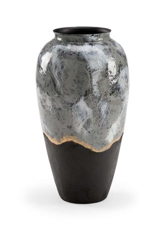 302022 Wildwood Ashur Vase