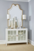 385979 Lisa Kahn Silhouette Chest