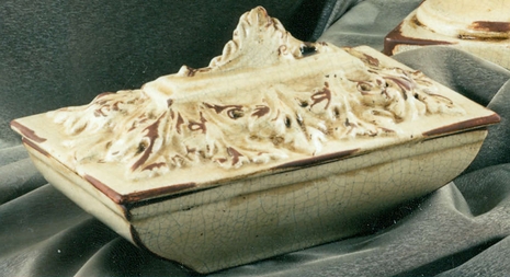 392190 Wildwood Lamps Antique Covered Box in Antique Crackle Euro Ceramic