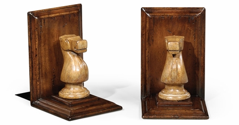 493713-WAL Jonathan Charles Country Farmhouse Pair Of Knight Walnut Chess Piece Bookends