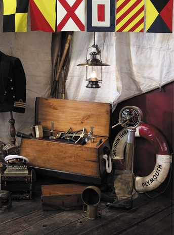 NF101 Authentic Models Sailor's Chest, Large